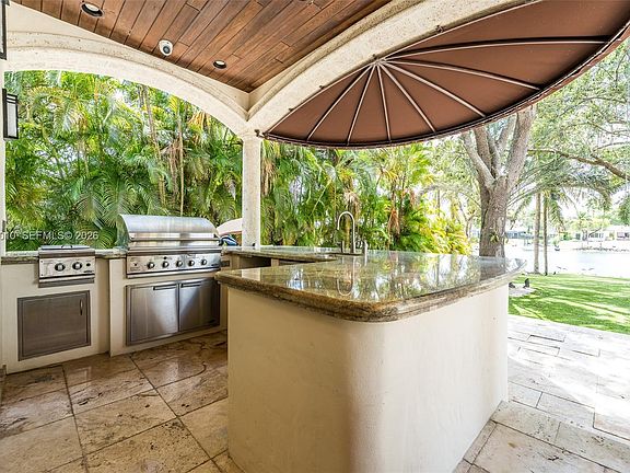 4th image of 9240 SW 140th St