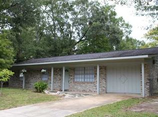 225 Eastland Blvd, Ocean Springs, MS 39564
