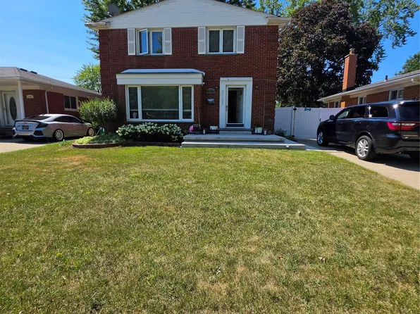 31159 Kelly Rd, Fraser, MI 48026