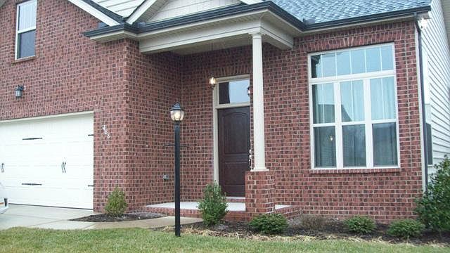 1st image of 488 Albion Cir