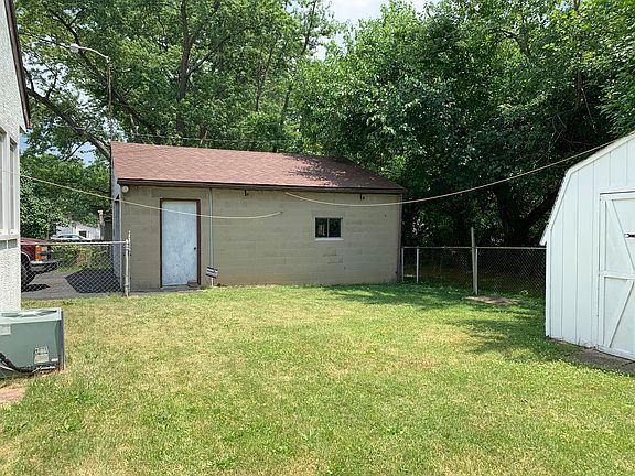 5th image of 2195 Ashley Dr