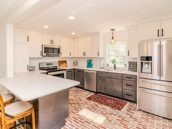 104 Jackson Ferry Rd, Winchester, KY 40391