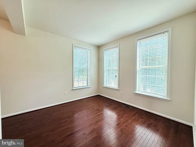8912 Tower Pl — Photo 21