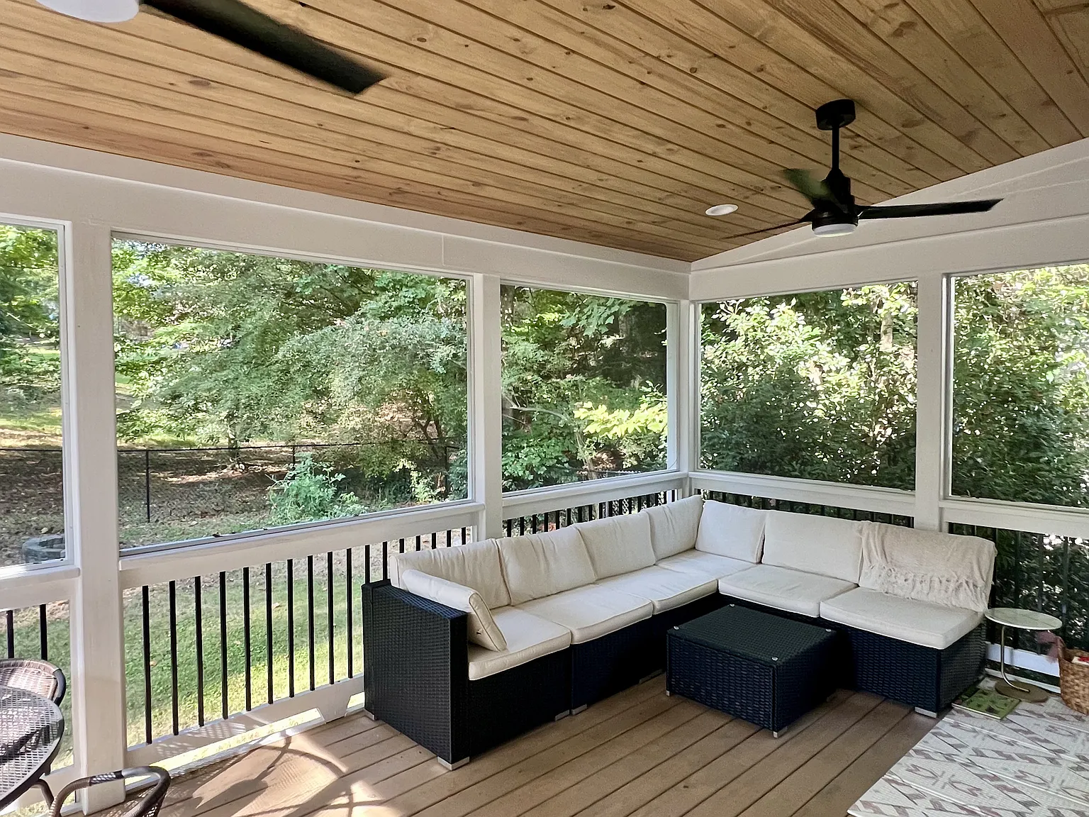 3 bed, 1060 sqft, $2,950 — Photo 4