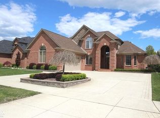 47352 Hidden Meadows Dr, Macomb, MI 48044