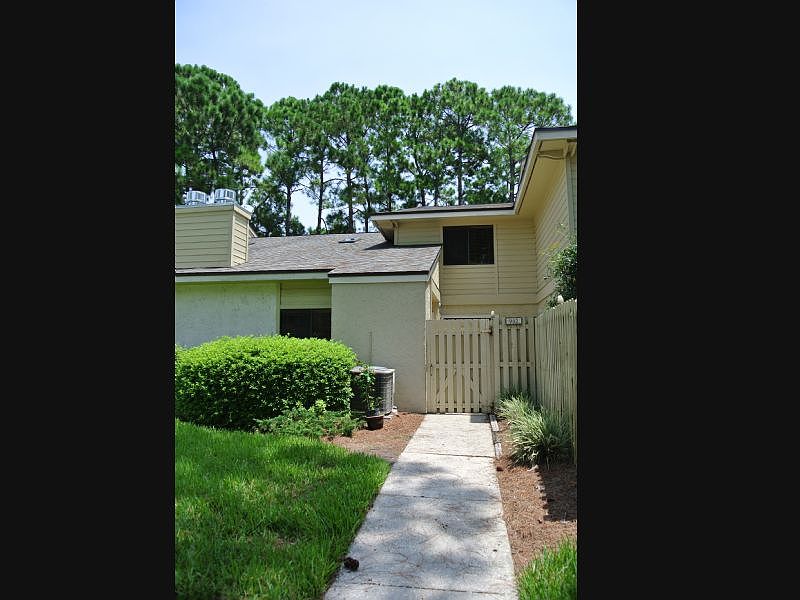 1st image of 902 Marsh Cove Pl