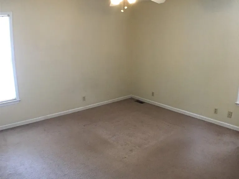 29 Kolob St — Photo 10