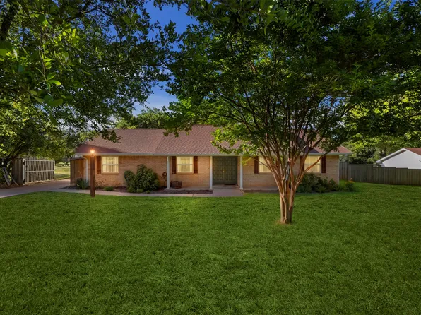 103 Cedar Dr, Red Oak, TX 75154