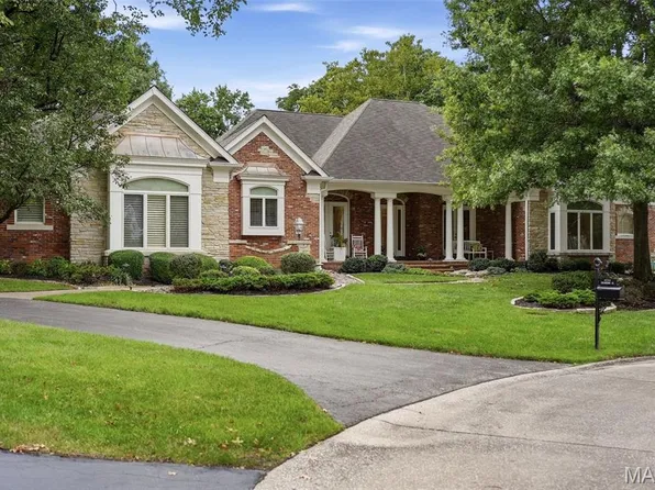 17712 Sugarberry Ct, Chesterfield, MO 63005