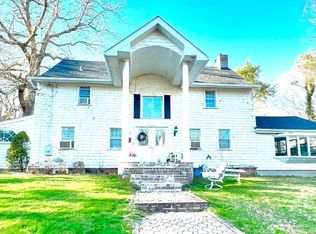 109 Sunken Meadow Rd, Northport, NY 11768