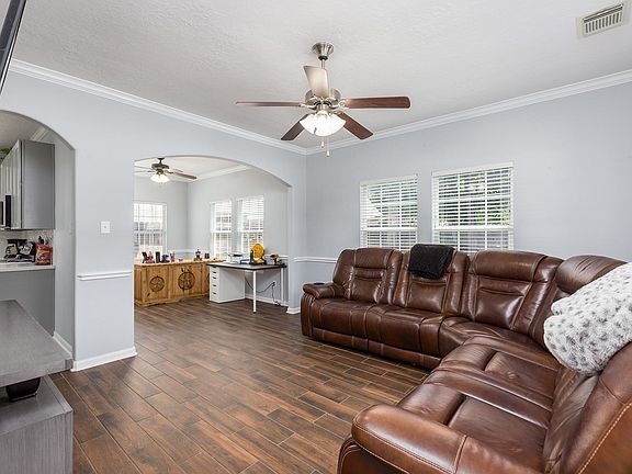 4th image of 18339 Steele Point Dr