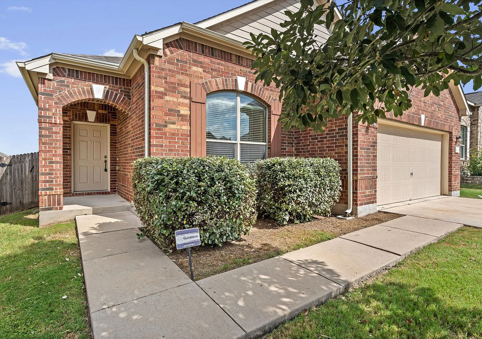 7604 Knockfin Dr, Austin, Texas 78744 — Photo 3