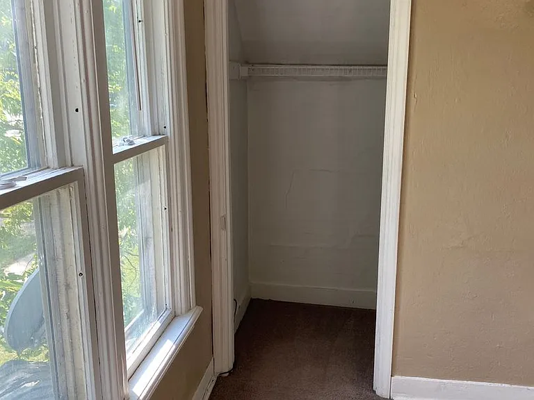 611 1st Ave SE — Photo 12