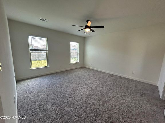 5th image of 304 Hidden Meadows Dr