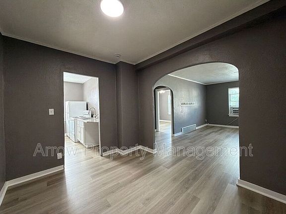4th image of 723 Ella St #B2