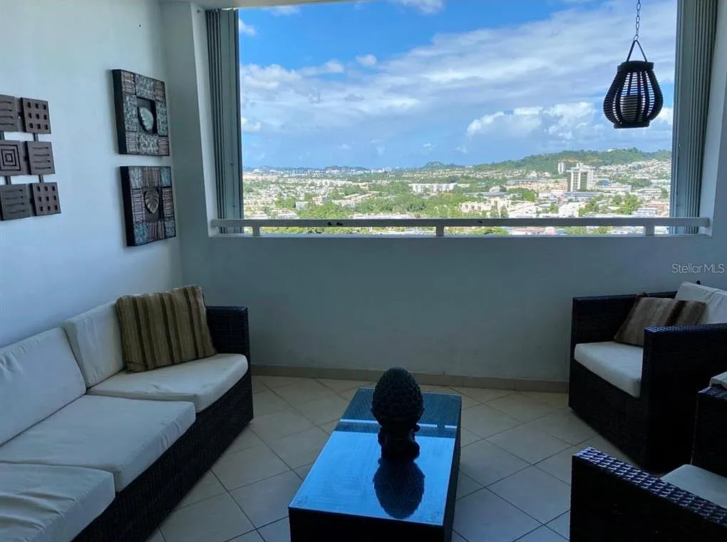 3 bed, 2.5 bath, 1400 sqft, $3,000 — Photo 3