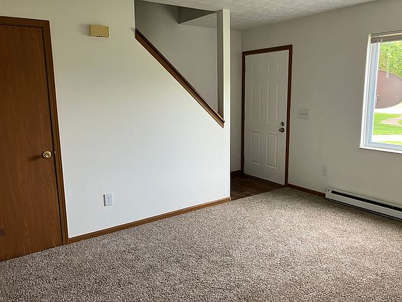 3rd image of 1200 Bunker Hill Ct APT A