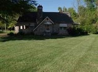 366 Poplar Ave, Selmer, TN 38375