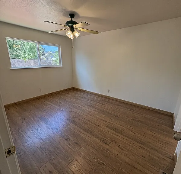 7631 Adrian Dr — Photo 17