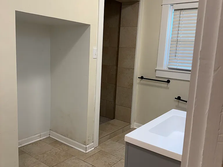 711 Idlewild Dr — Photo 9