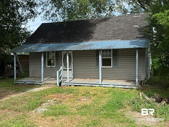 3rd image of 306 NE 1st St