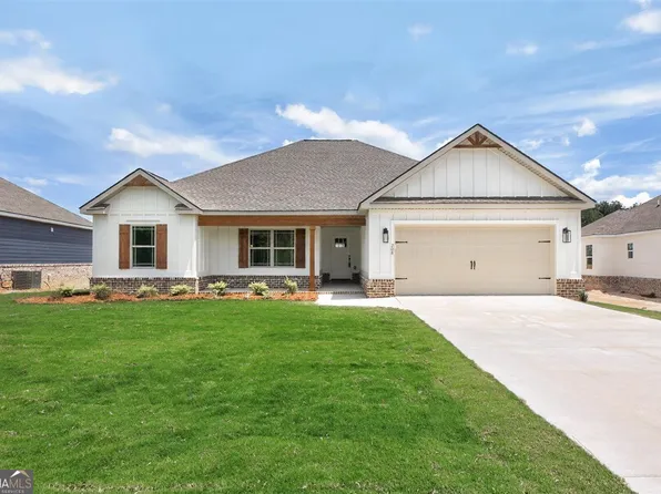 208 Hampton Chase, Perry, GA 31069