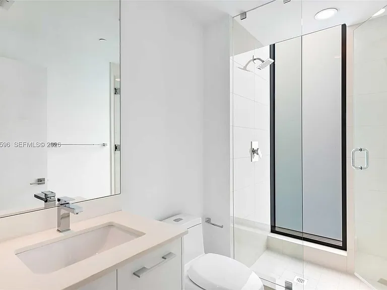 650 NE 32nd St #Penthouse 5201 — Photo 27