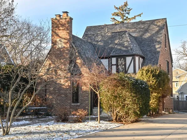 1030 East Circle DRIVE, Whitefish Bay, WI 53217