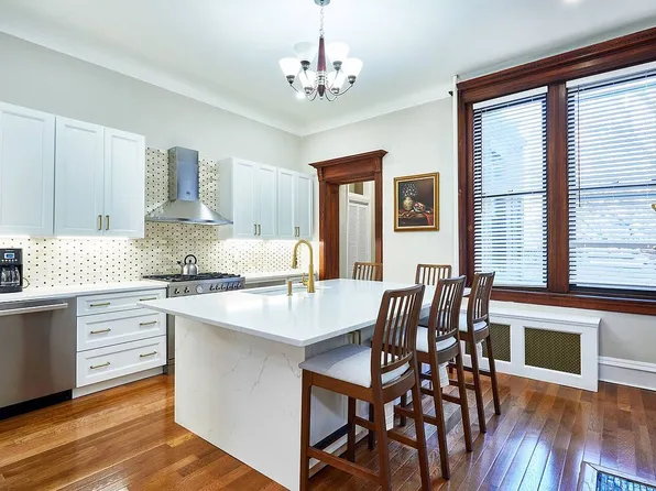 215 W 138th St, New York, NY 10030