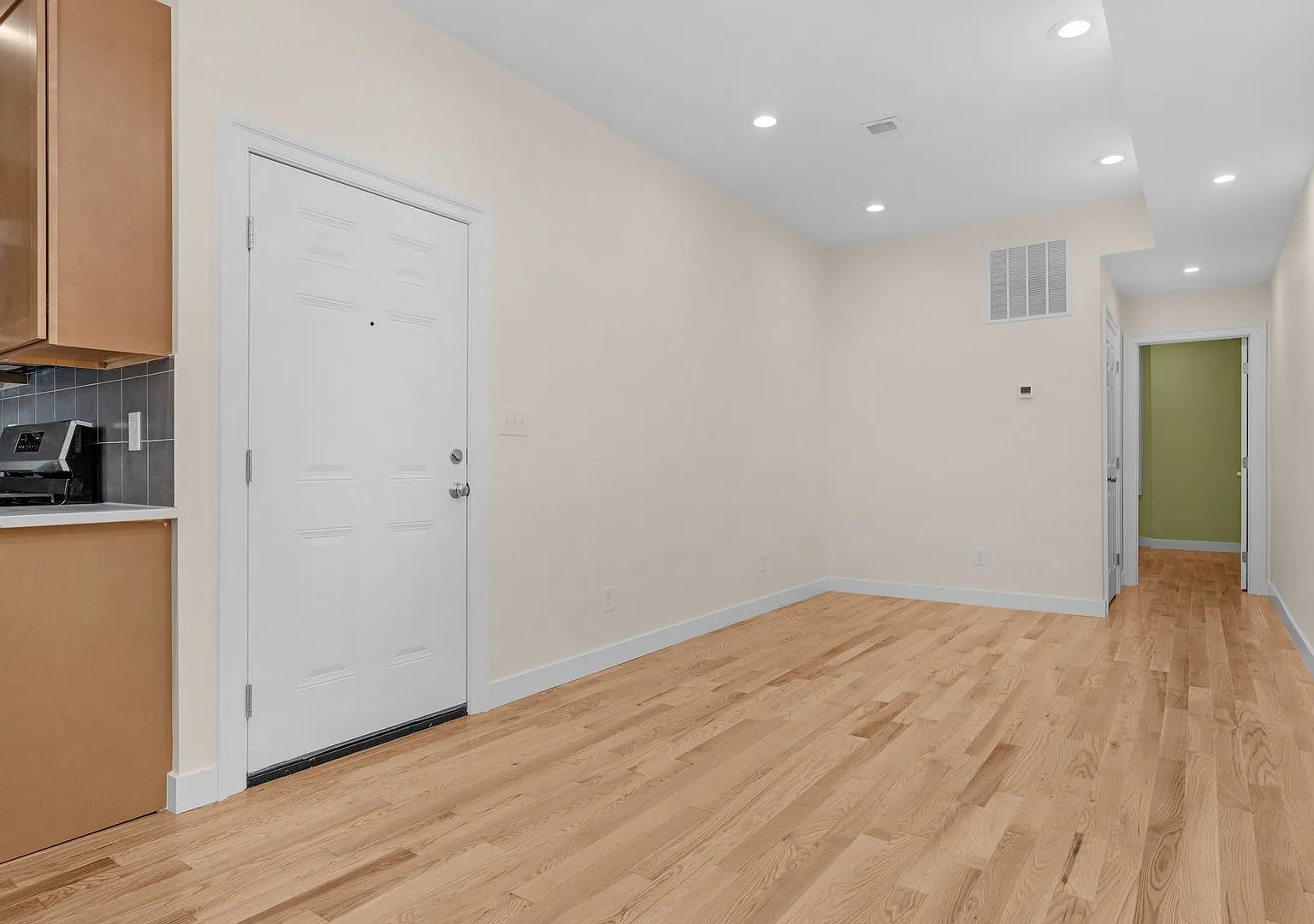 2931 N Calvert St — Photo 3