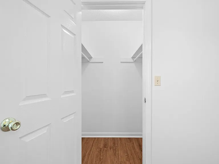 Austin Place Apartments — Photo 16