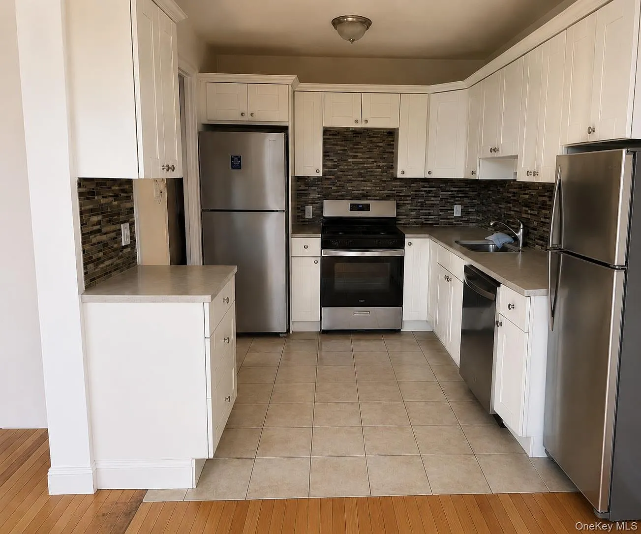 4 bed, 2.0 bath, 2060 sqft, $4,200 — Photo 4