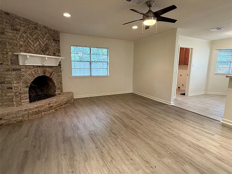 5422 Winding Way Dr — Photo 5