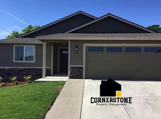 941 Stonewater Dr, Eagle Pt, OR 97524