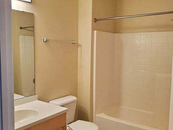 4th image of 2080 N Commerce St Unit 317