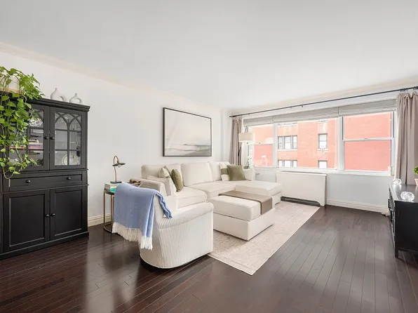 150 E 61st St APT 4F, Manhattan, NY 10065