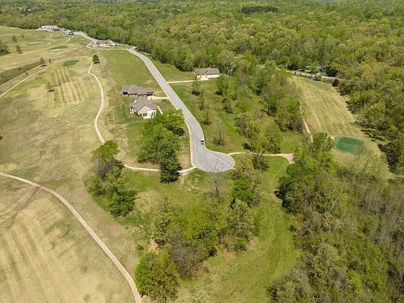 3rd image of Eagle View Dr
