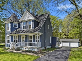 6618 Versailles Rd, Lake View, NY 14085