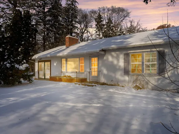 4818 Hodgson Rd, Shoreview, MN 55126