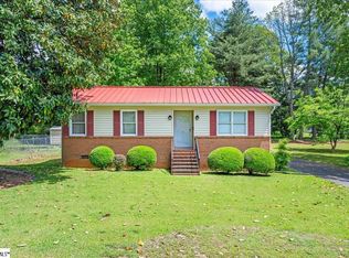 8 Cross St, Inman, SC 29349