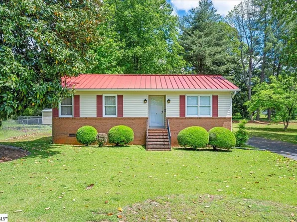 8 Cross St, Inman, SC 29349