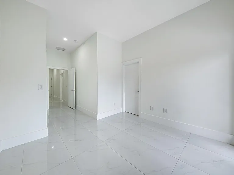 3142 Carter St — Photo 29