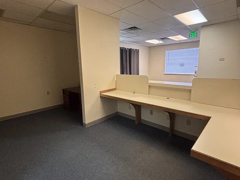 2700 Simpson Ave — Photo 12