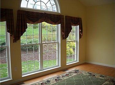 4th image of 4313 Grandview