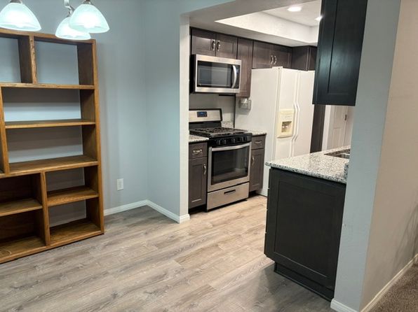 424 Oak St Unit 322
