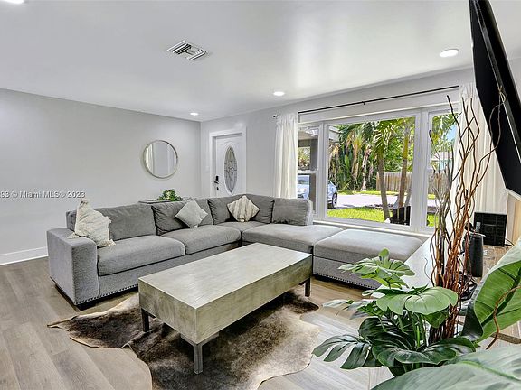 2nd image of 2809 NW 7th Ave