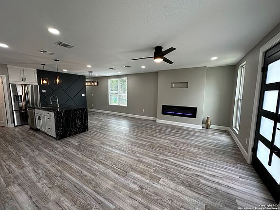 5th image of 138 MELROSE PL