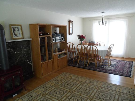 4th image of 2815 Forest View Ct N