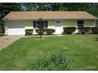 9748 Dennis Dr photo 1