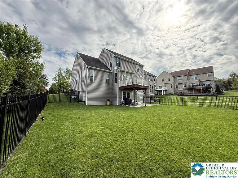 835 Holly Blue Way — Photo 41
